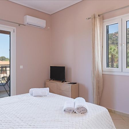 Appartement Spiros House à Svoronata Extérieur photo